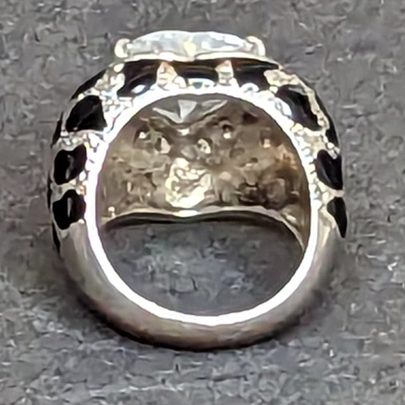 Guess Heart Shaped CZ and Silver Metal w/Black Enamel Animal Print Ring (6) - Picture 3 of 5